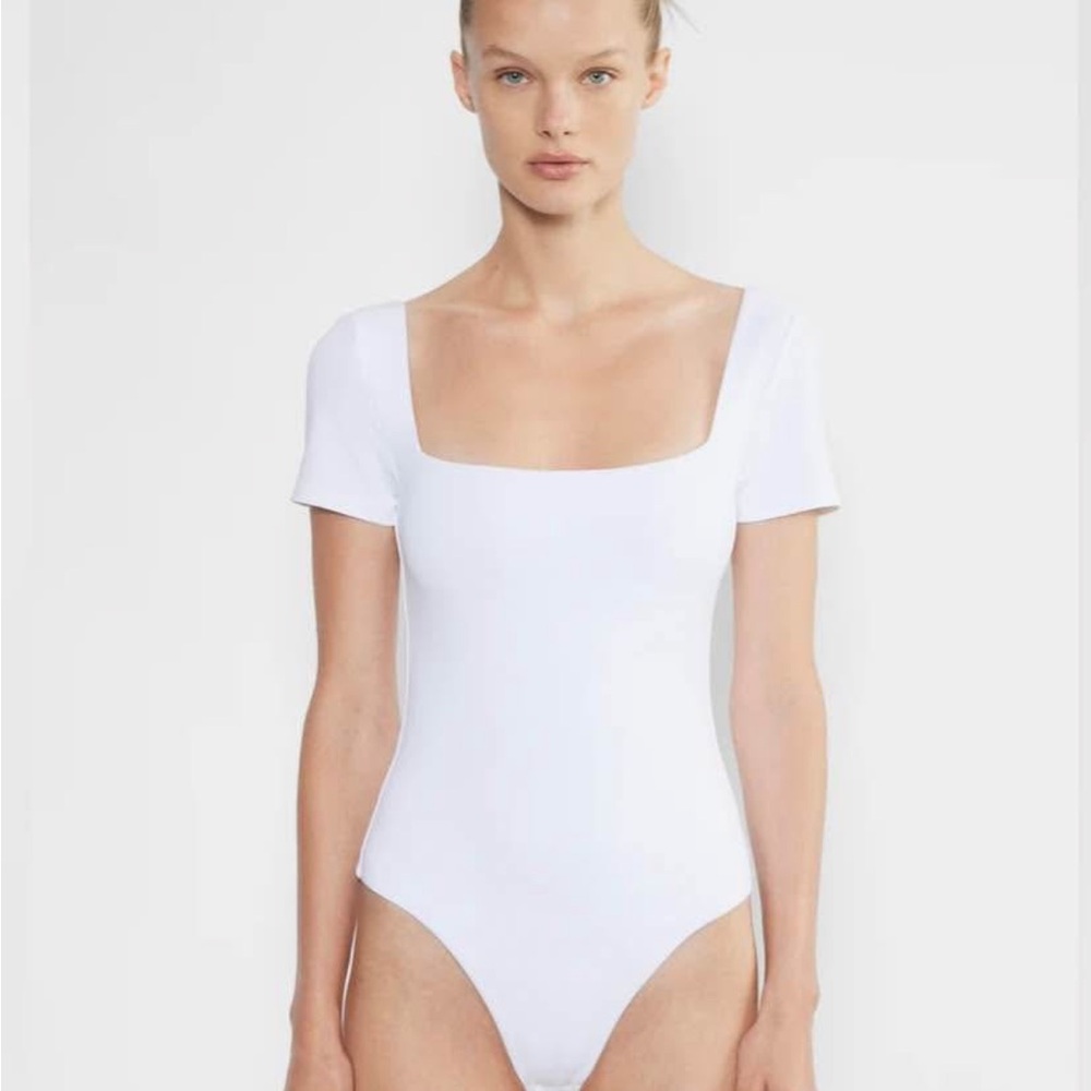 Aritzia White Square Neck Short Sleeve Bodysuit